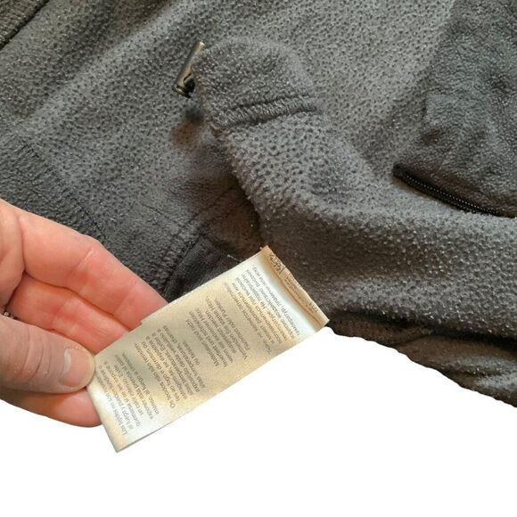 Columbia Black Full-Zip Fleece Jacket Size XL**NOTE Zipper defect - Picture 11 of 13